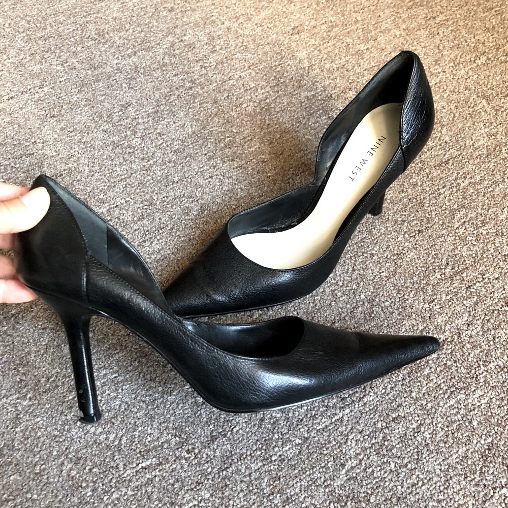 Nine West leather pump